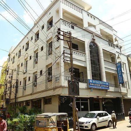 Sri Sai Krishna Deluxe Lodge Hyderabad Exterior foto